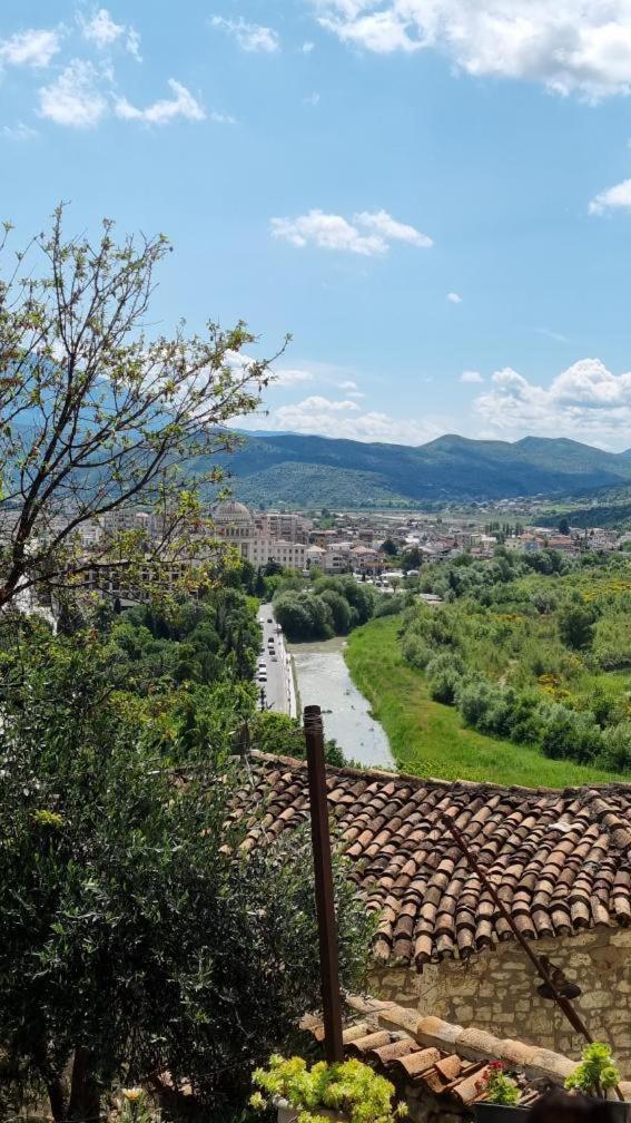 Old Town Hava Baci Hotel Berat Exterior photo