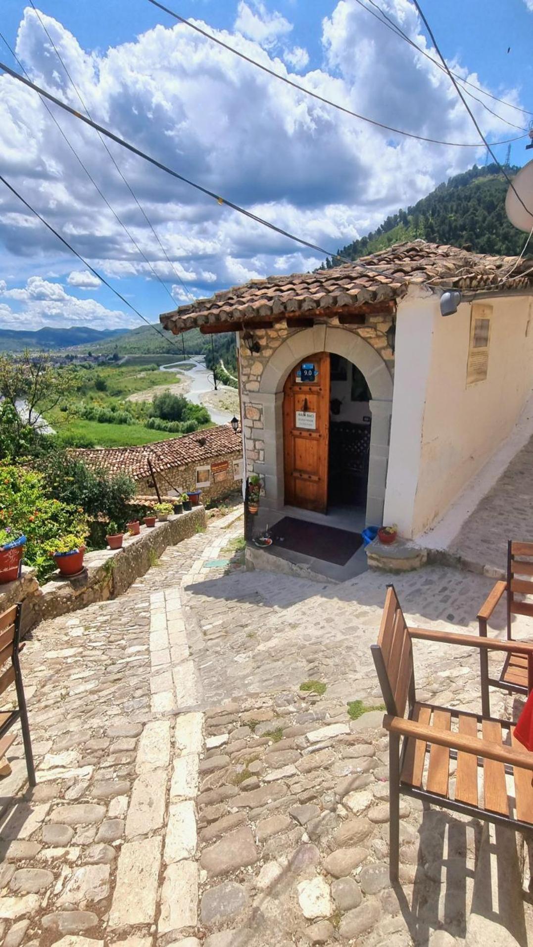 Old Town Hava Baci Hotel Berat Exterior photo
